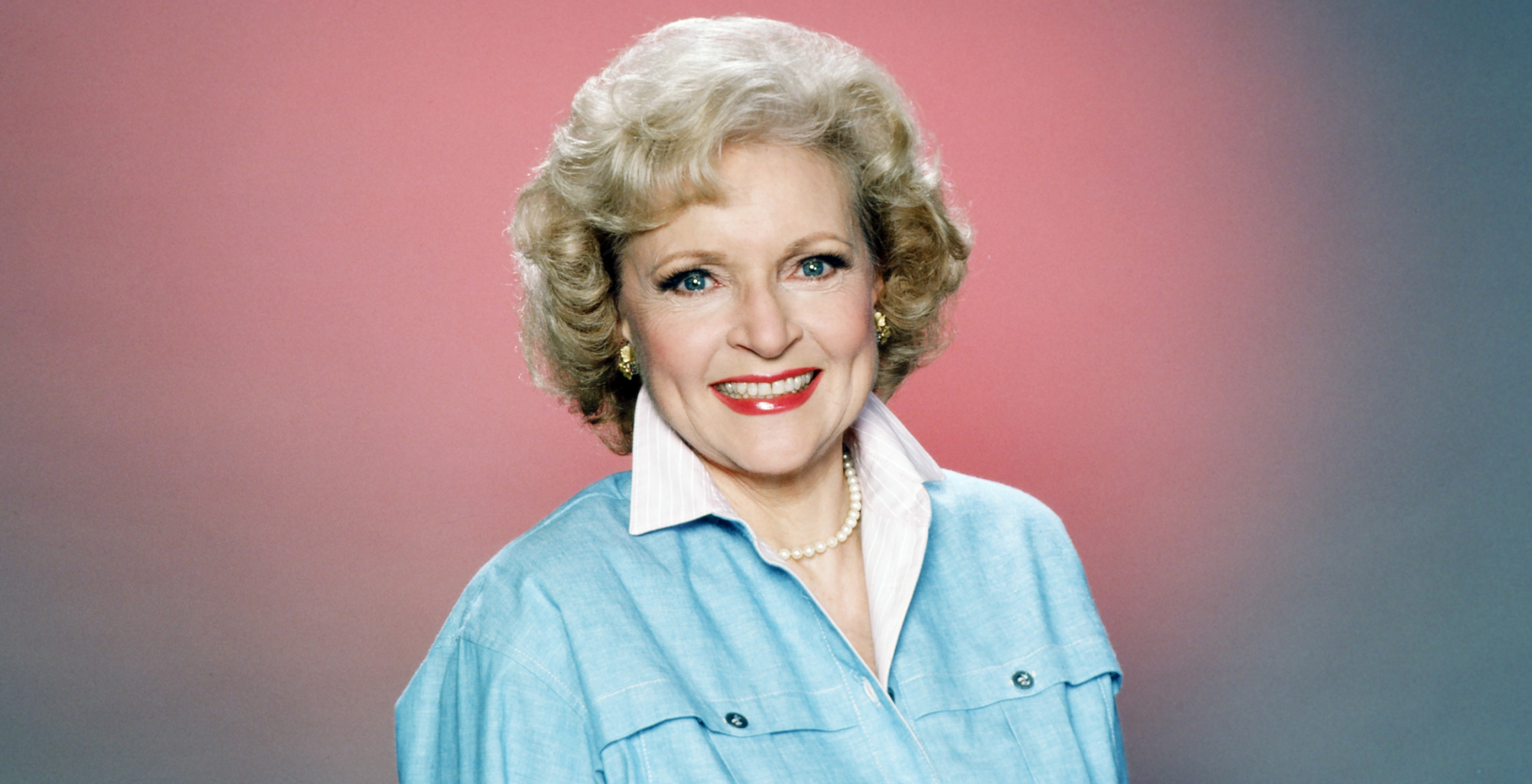 Betty White: 6 Facts About Hollywood's Golden Girl