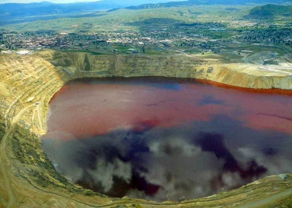 Lake Karachay, Russia