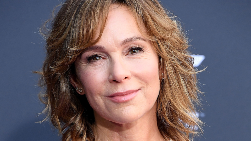 How Jennifer Grey Really Feels About Her Nose Jobs Over 30 Years Later