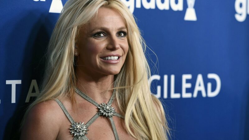 Britney Spears Complains Pregnancy Is Making Her ‘Extremely Hungry’ & Crave Carbs