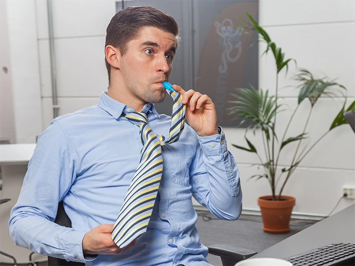 Flask Tie