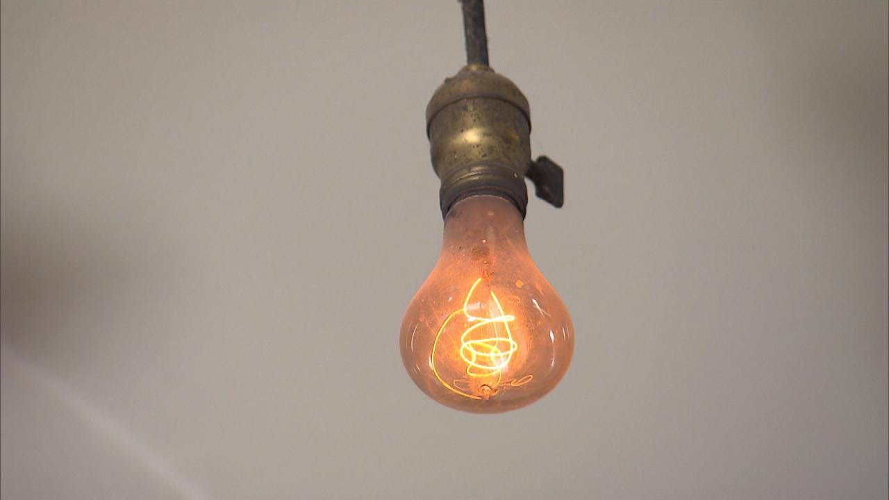 longest burning light bulb