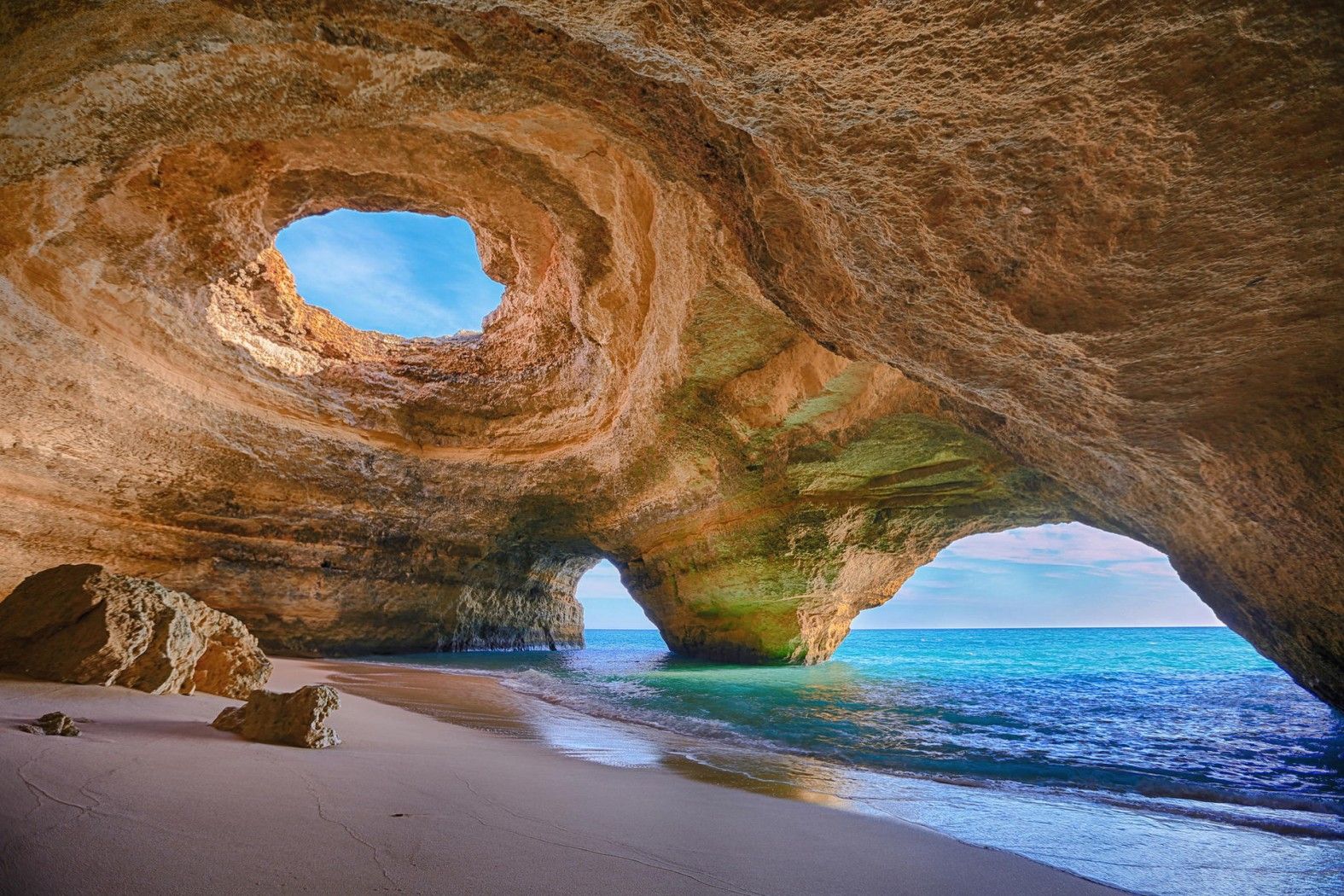 Algar de Benagil, Portugal