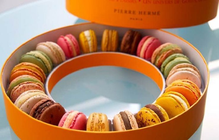 Macarons Haute Couture (France) - $7,414