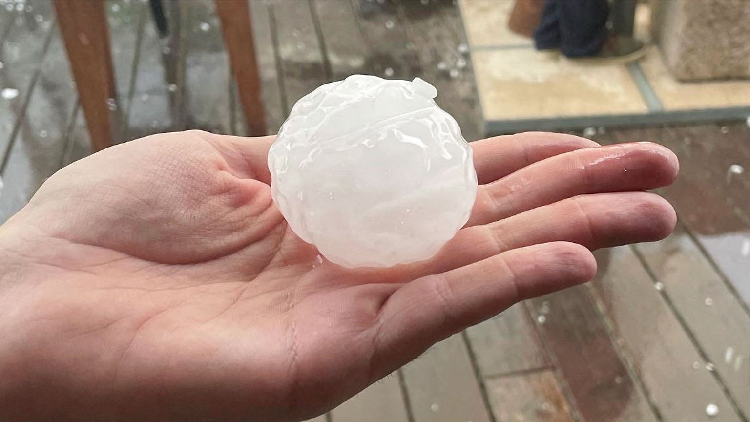 Giant hailstones